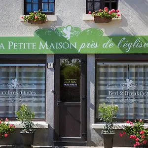 La Petite Maison Pres De L'eglise Bed & Breakfast